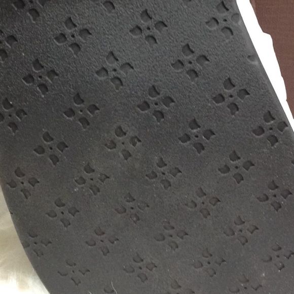 Patricia Nash Fidella Leather Toe-Loop Sandals - Picture 9 of 15